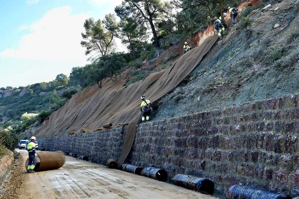 Trabajos de adecuación a los estándares en el tramo Balazote-El Jardín.
